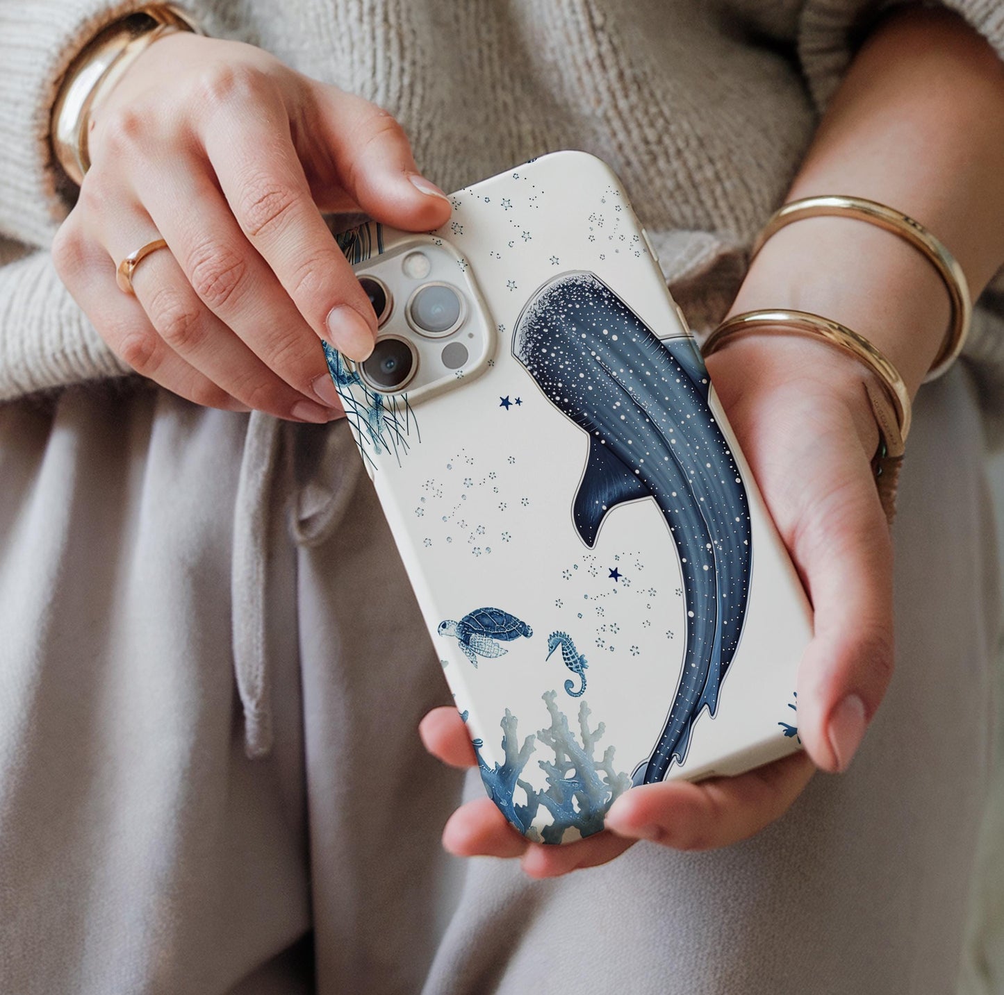 Retro Whale Shark Case V7